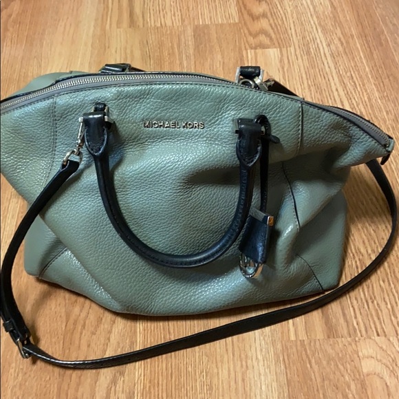 Michael Kors handbag - Picture 1 of 7